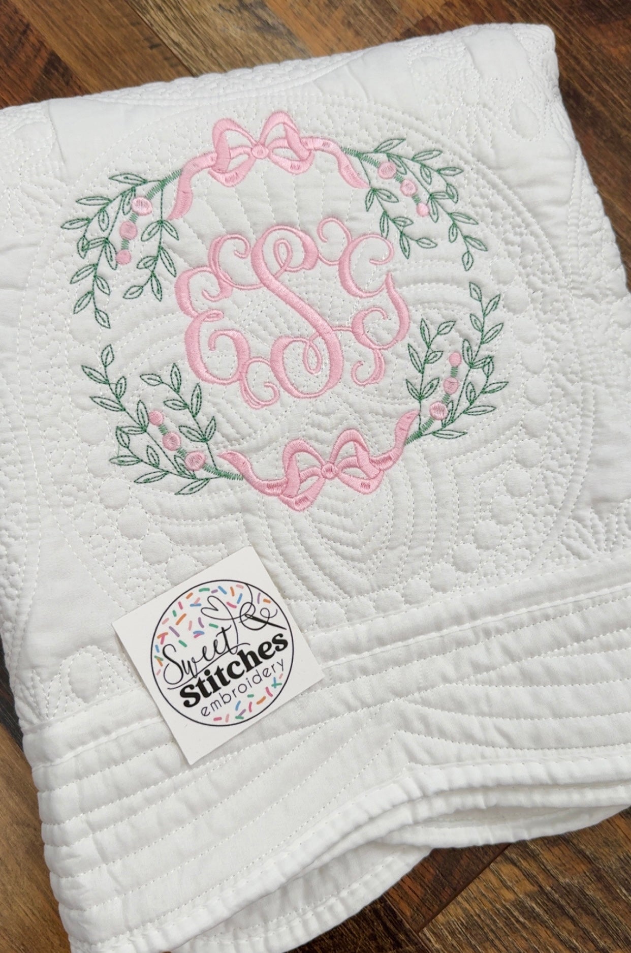 Floral Crest heirloom quilt